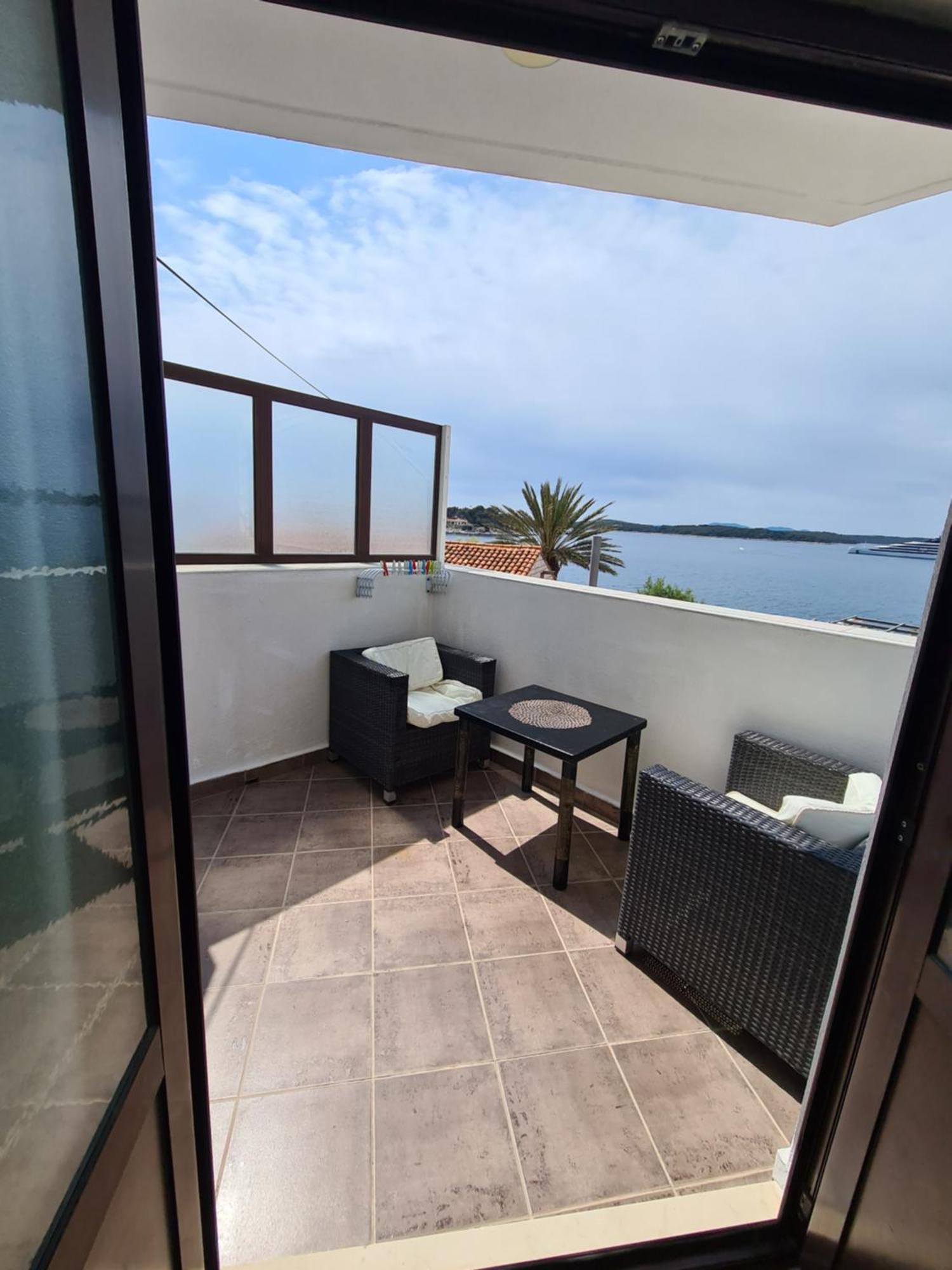 Caric Guest house *